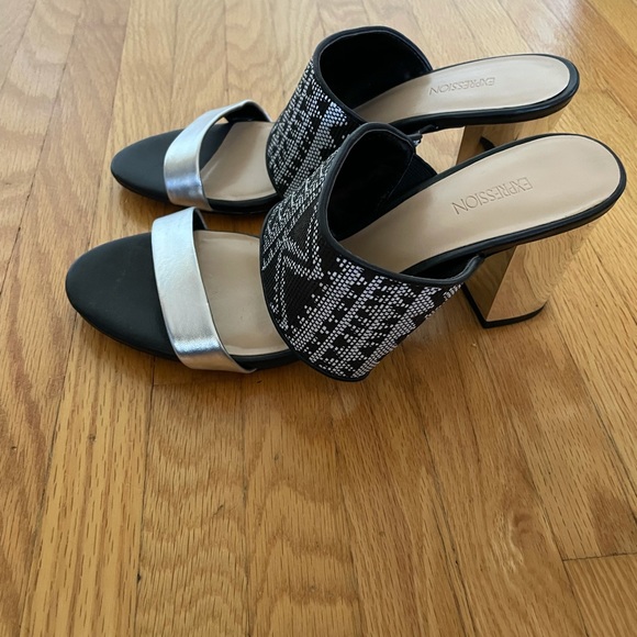 Expression sandals.  Size 8.5. Mirror heel.  Never worn. - Picture 8 of 12